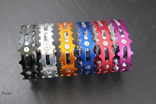 MKS Beartrap (Suntour) Pedals 9/16" in verschiedenen Farben MKS Beartrap (Suntour) Pedals 9/16" in verschiedenen Farben