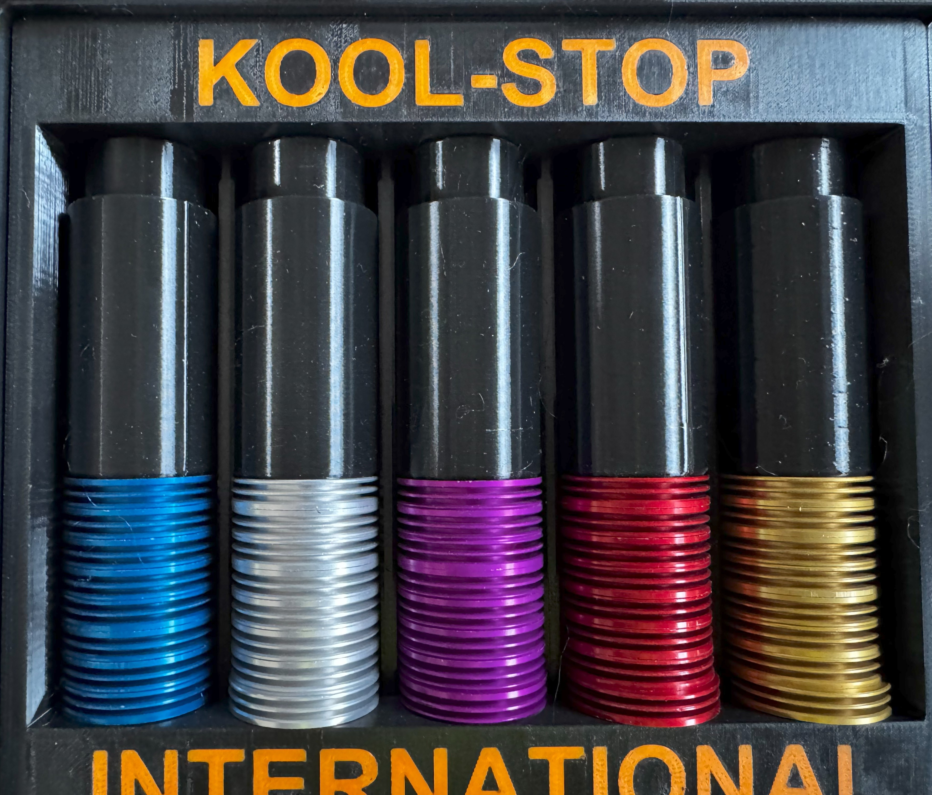 Kool Stop Brems Pad "The International" in versch. Farben Kool Stop Brems Pad "The International" in versch. Farben